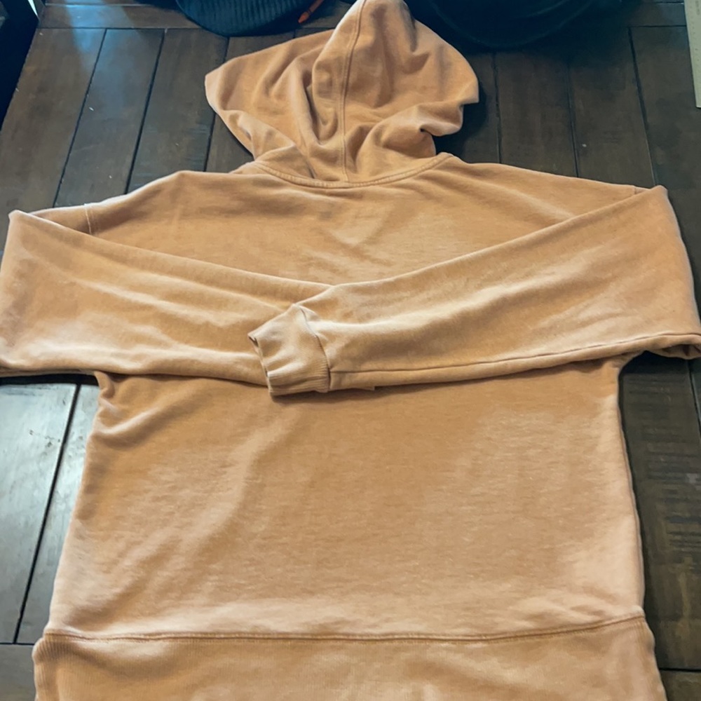 Universal Thread sweatshirt - Picture 2 of 2